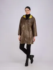Пальто из натуральной кожи с капюшоном