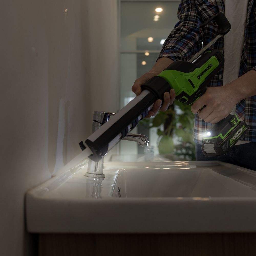 Пистолет для герметиков аккумуляторный 24В Greenworks G24CAU (без АКБ и ЗУ) 3501707