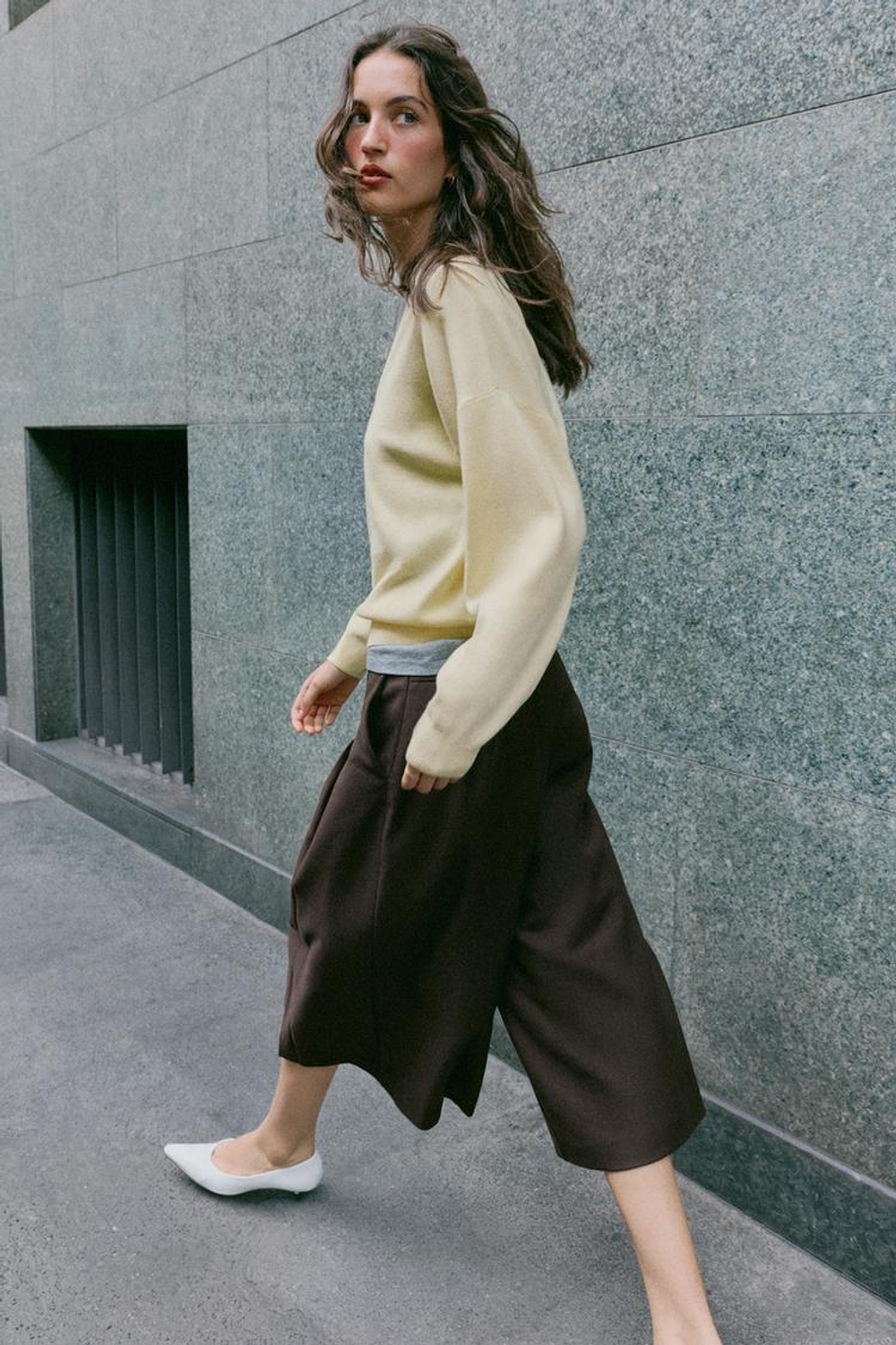 ZARA МЯГКИЙ ТРИКОТАЖНЫЙ СВИТЕР, ЖЕЛТЫЙ