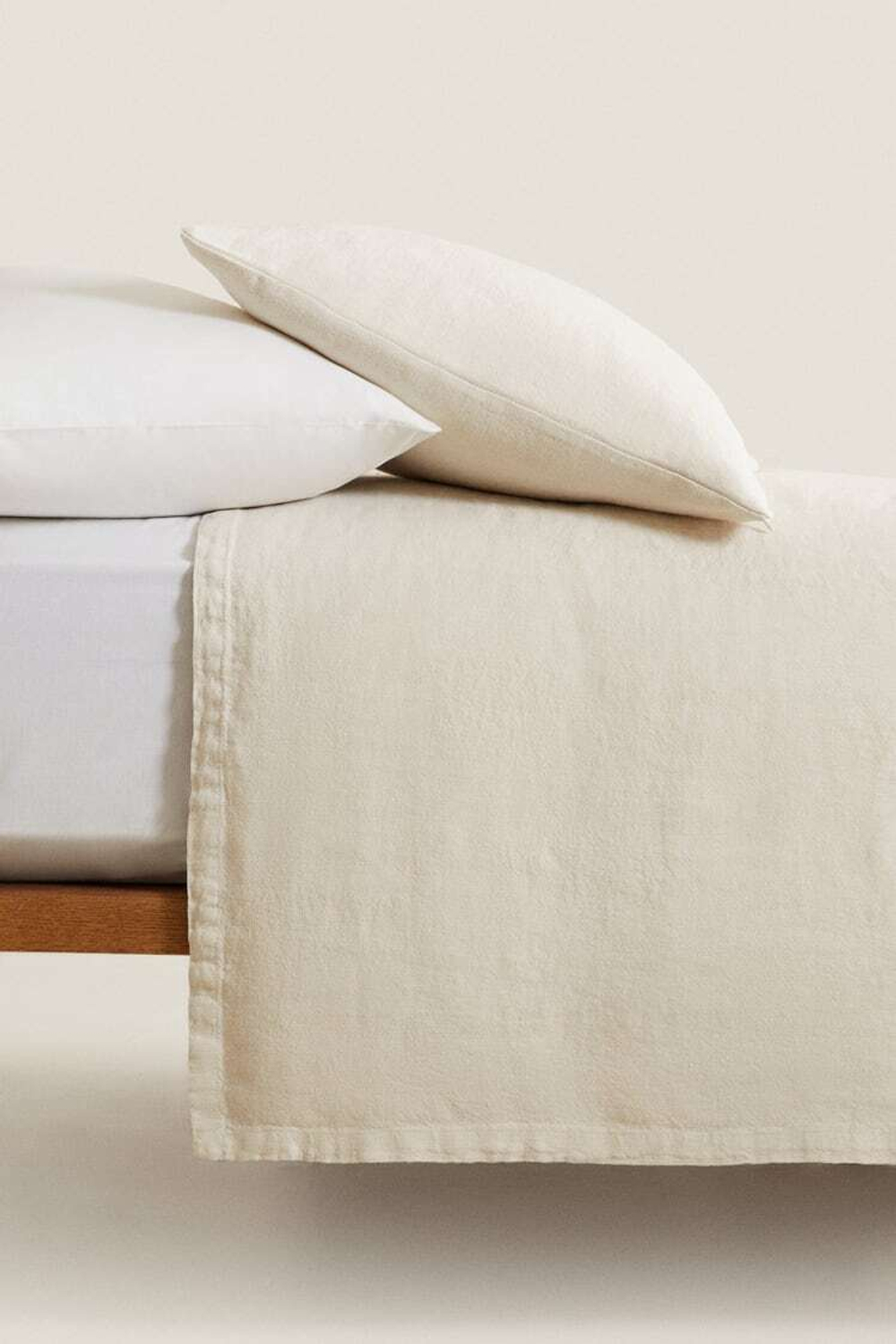 ZARA HOME ПОКРЫВАЛО ИЗ ПОСТИРАННОГО ЛЬНА, ПЕСОЧНЫЙ