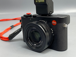 Leica D-Lux 8