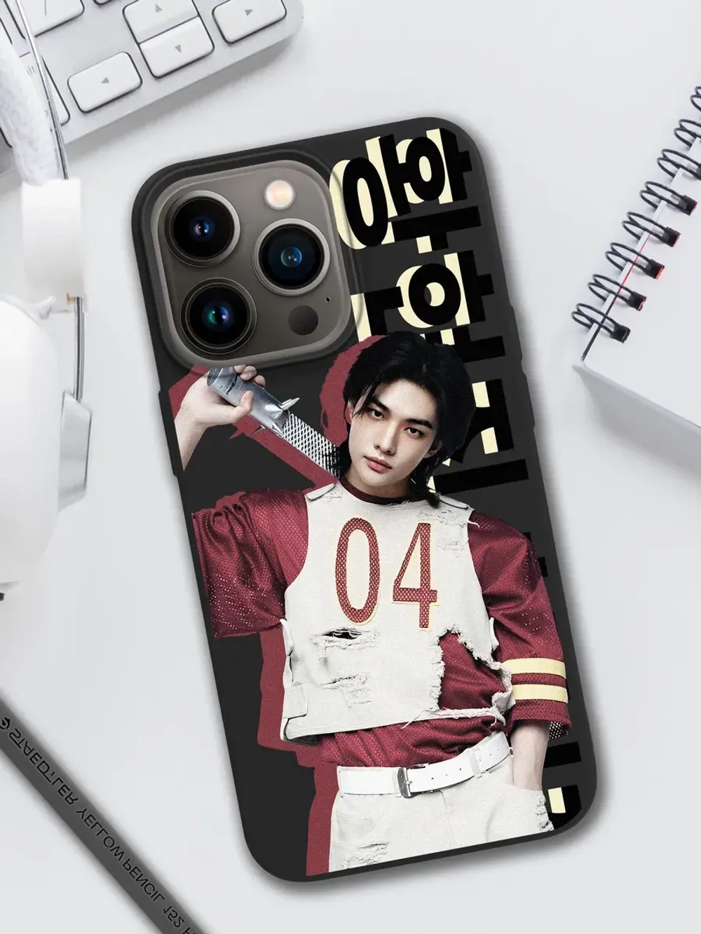 Чехол на iPhone 16 Pro