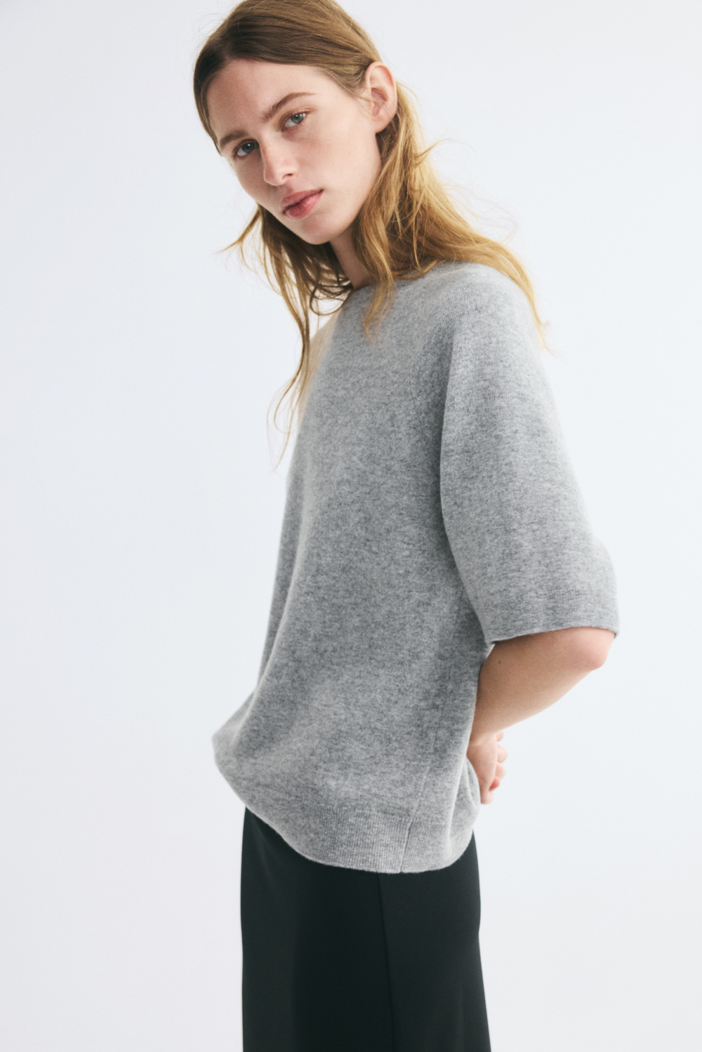 Шерстяной топ с короткими рукавами - H&M