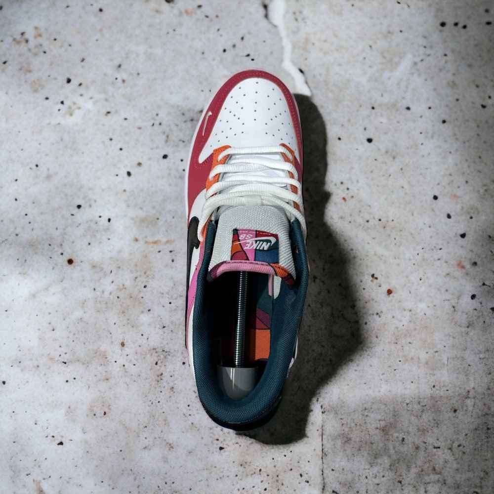 Nike SB Dunk Low • The Parra