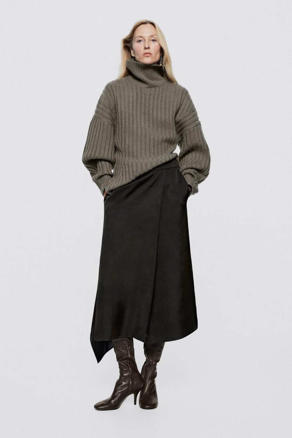 Massimo Dutti Атласная драпированная юбка с разрезом - Limited Edition, зеленый