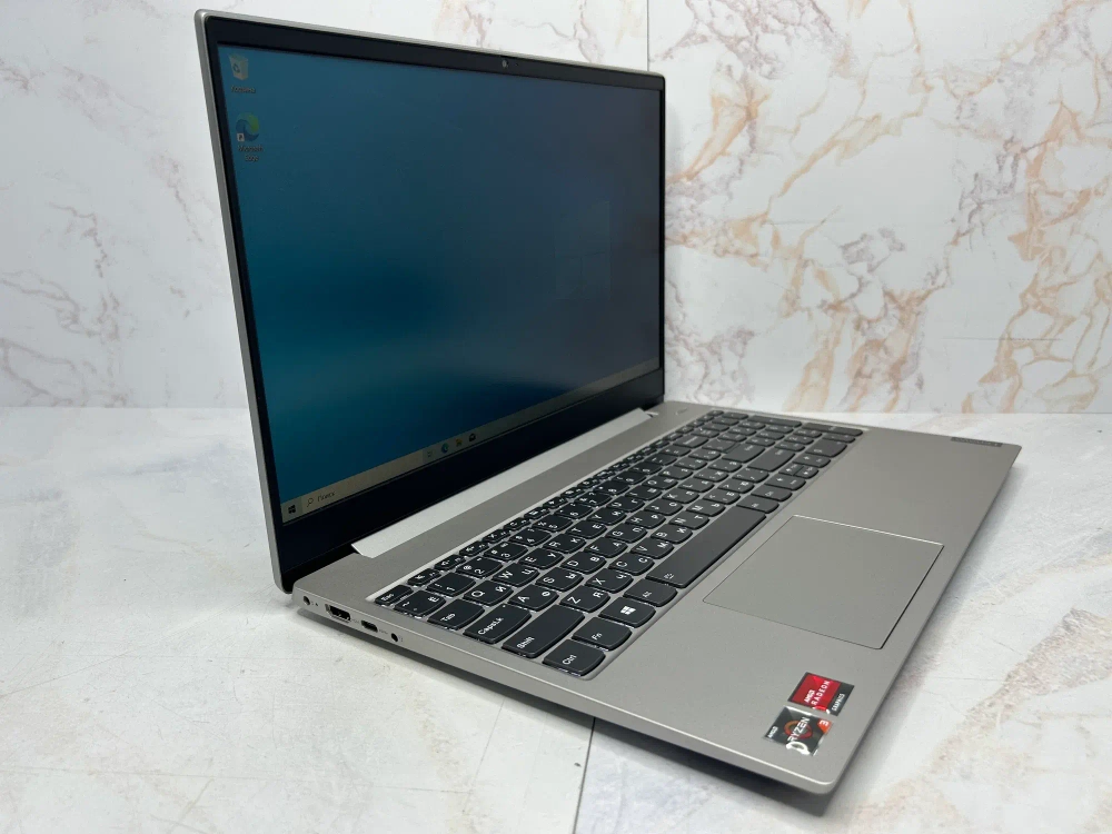 Ноутбук Lenovo Ideapad S340-15API. CPU: AMD Ryzen 3 3200U 2.60 ГГц, RAM: 4 ГБ, SSD: 128 ГБ, GPU: AMD Radeon Vega 3, OS: Windows 10 Home in S mode, LCD: 15.6" IPS 1920x1080 пикс., Состояние: B1