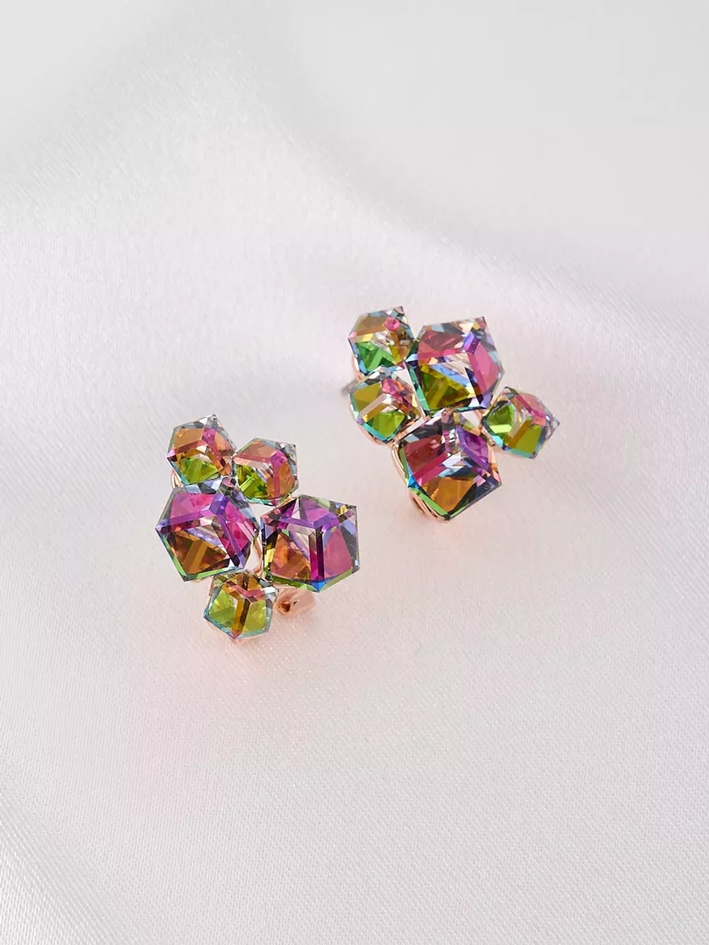 Серьги гроздья Мираж с зелеными кубиками Swarovski