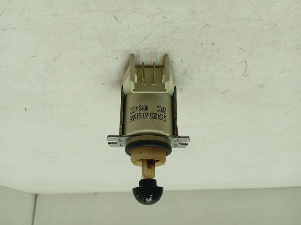 SRV55T03EU/30 ктп17 Клапан грибковый для посудомоечной машины Bosch 90915020501615 б/у