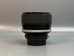 Nikon NIKKOR 85mm f/1.4