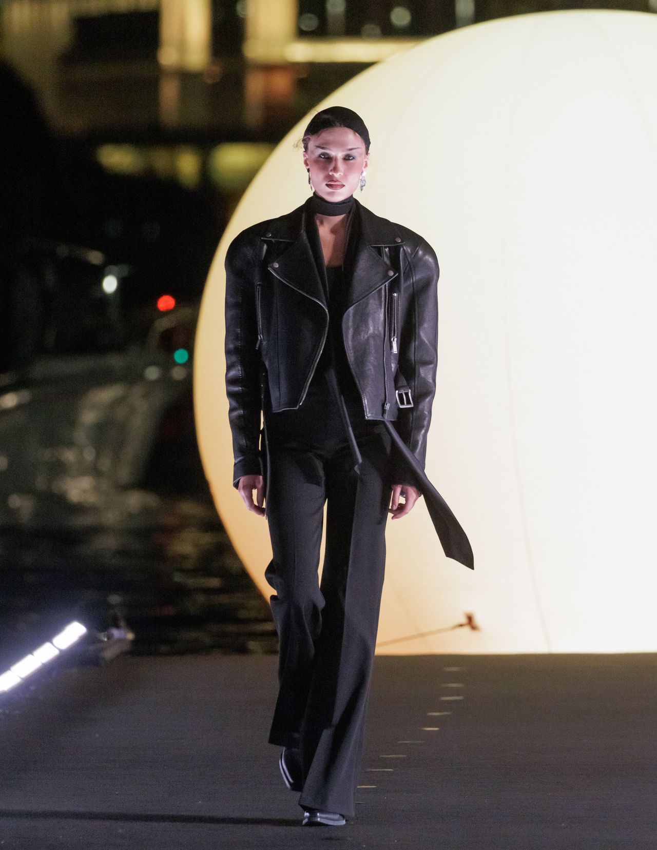 Look 11