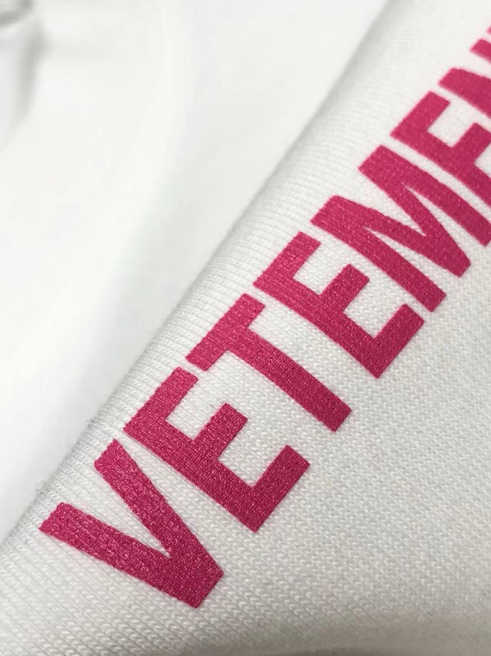 Футболка Vetements