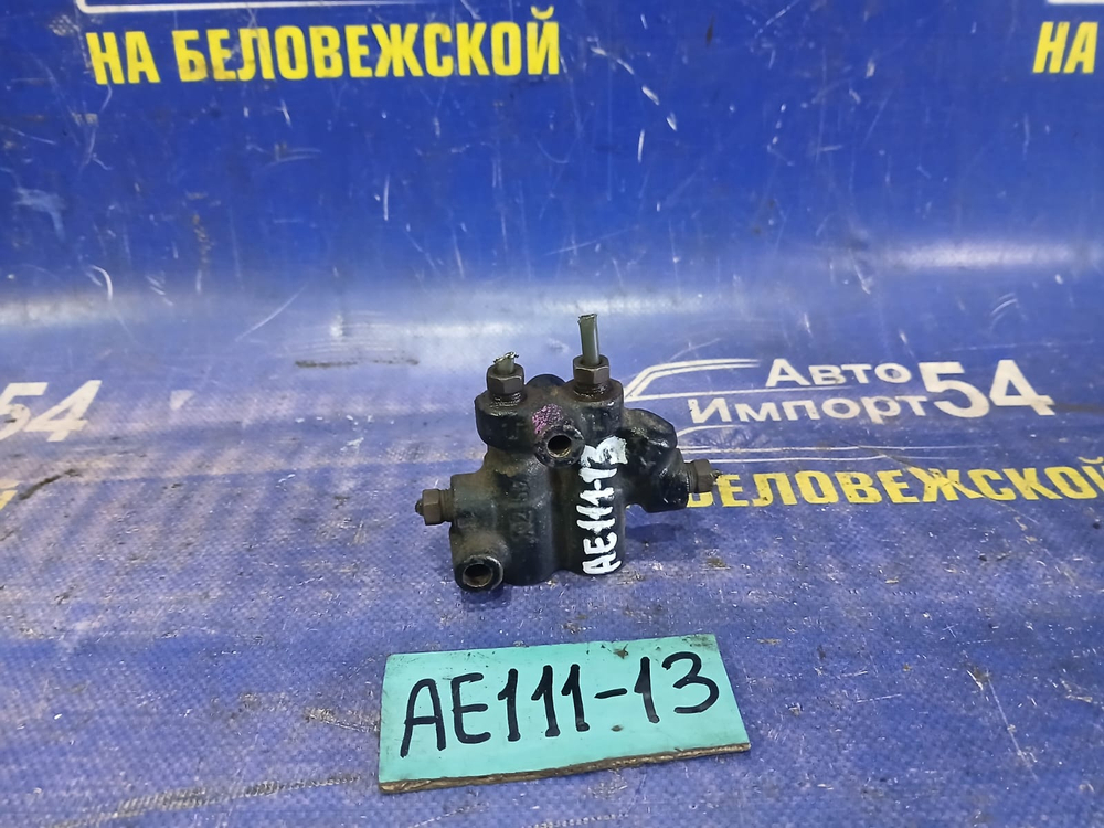 Распределитель тормозной TOYOTA SPACIO 1998
