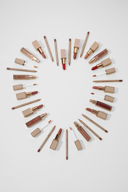 SOSU Cosmetics Matte Lipsticks - Матовая помада оттенок Naive Nude, 3 g