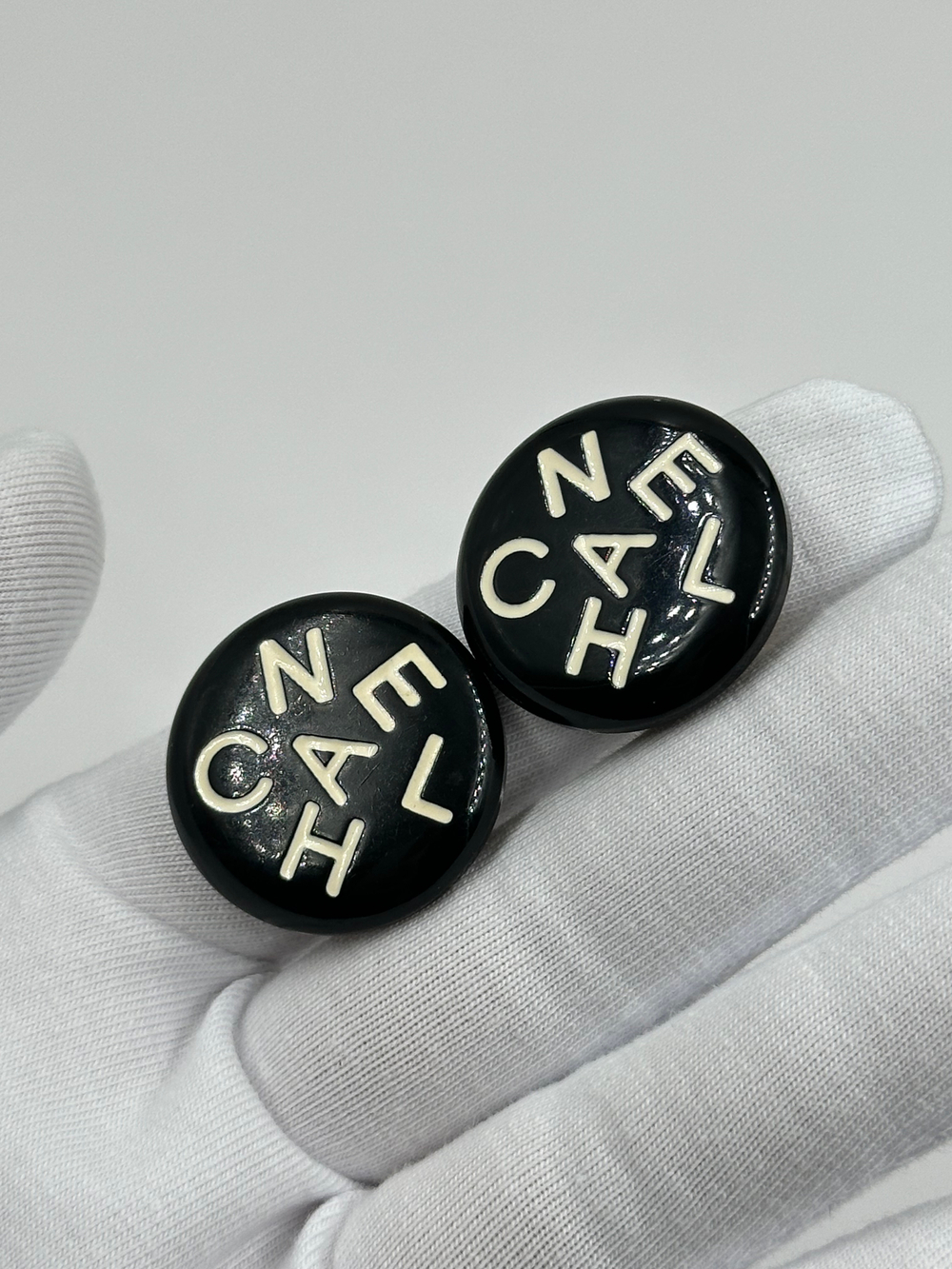 Клипсы Chanel