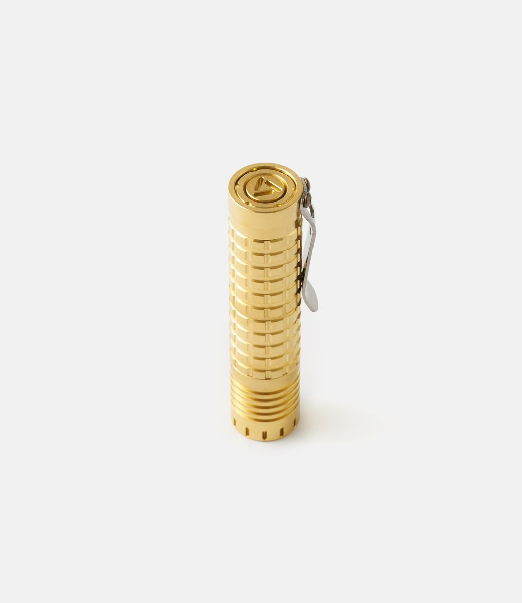 Dawn Hex 18650 Brass XPL — фонарик из латуни