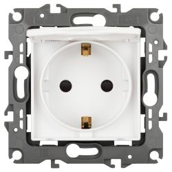 Розетка ЭРА Серия 12 12-2103-01М 2P+E Schuko со шторками с крышкой 16А-250В белый матовый | Эра 12