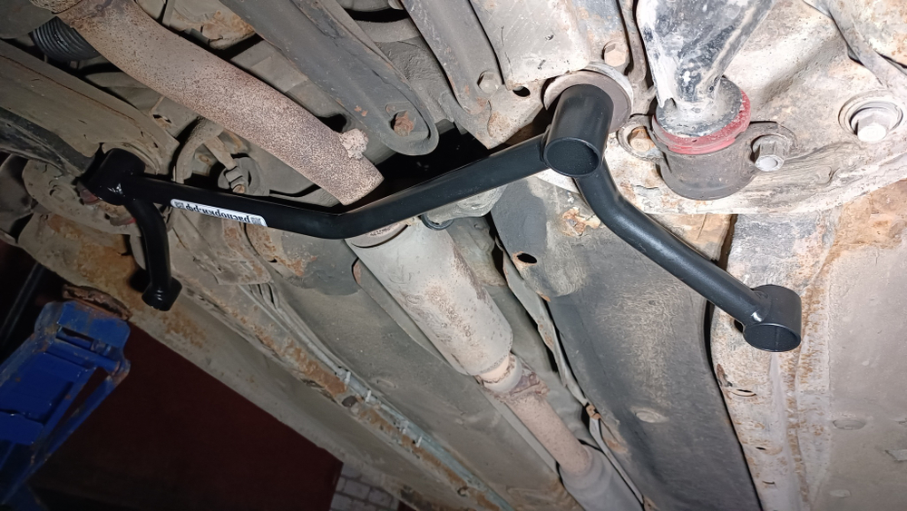 Распорка передняя нижняя Mitsubishi Eclipse 3g (ПОД ЗАКАЗ)
