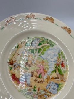 Тарелка 20,5 Royal Doulton, Bunnykins