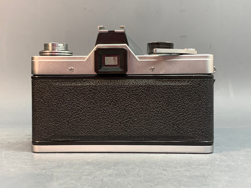 Praktica L