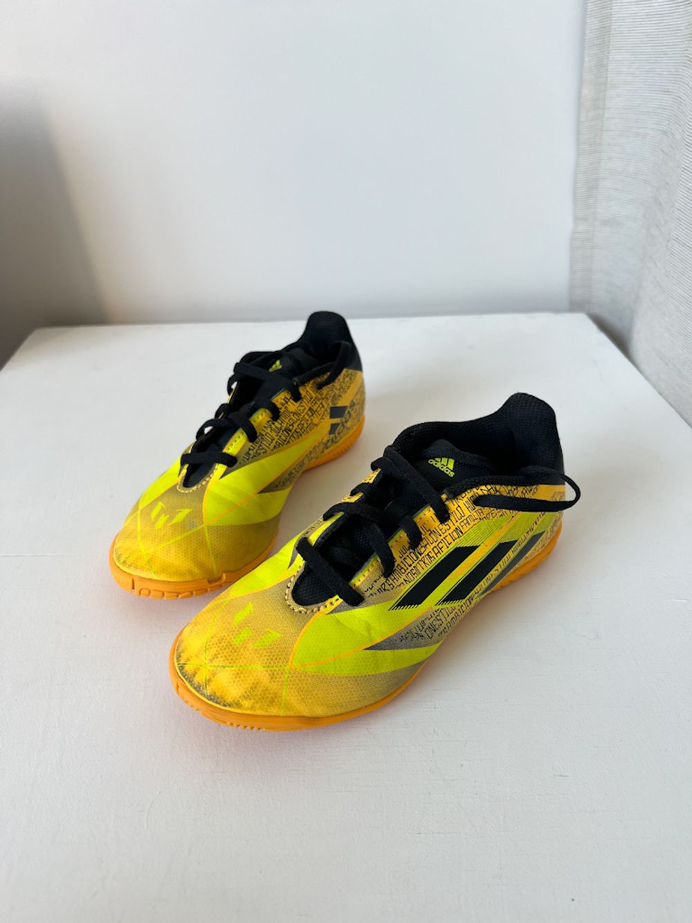 Кроссовки Adidas, 30