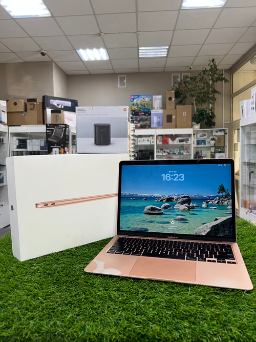 Б/У MacBook Air 13 2020 m1/8/256Gb