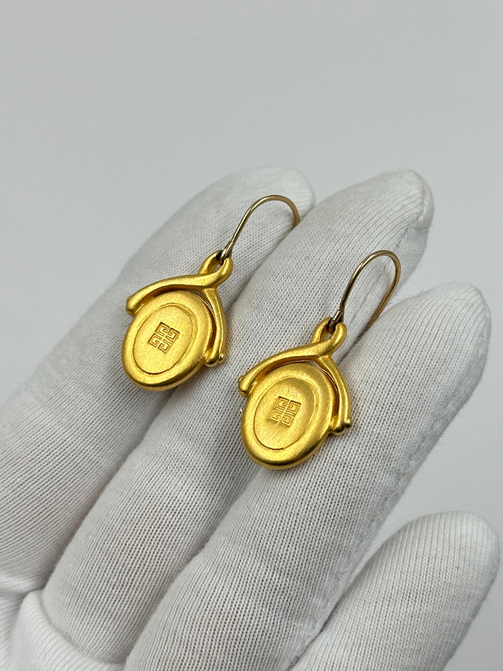 Серьги Givenchy
