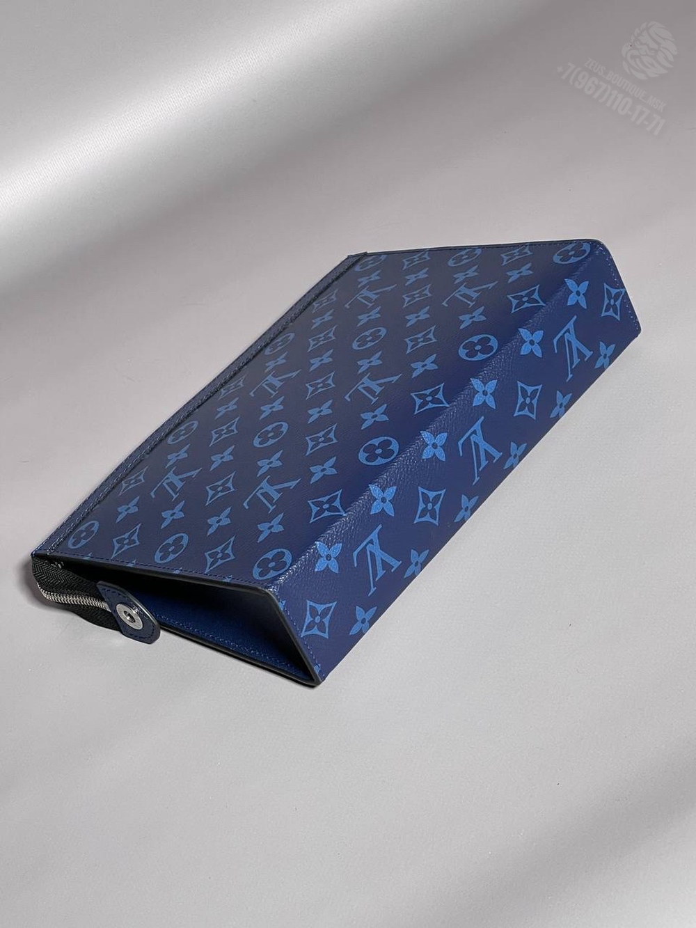 Клатч Louis Vuitton Voyage