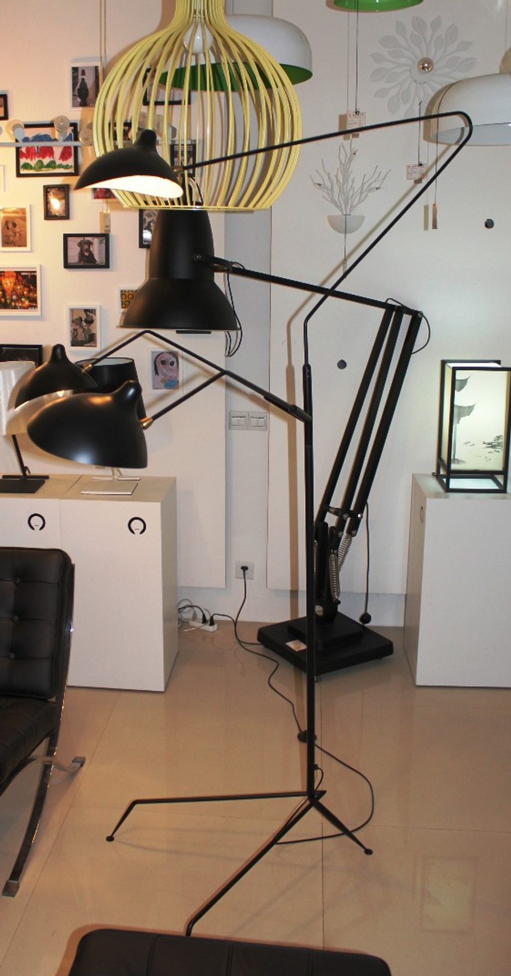 Serge-Mouille-floor-lamp-3-Arms