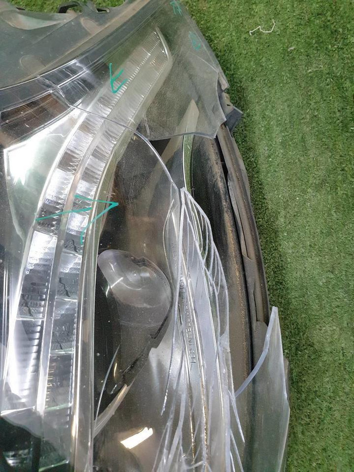Битая Фара правая Mercedes S W222 (2013-2017) LED