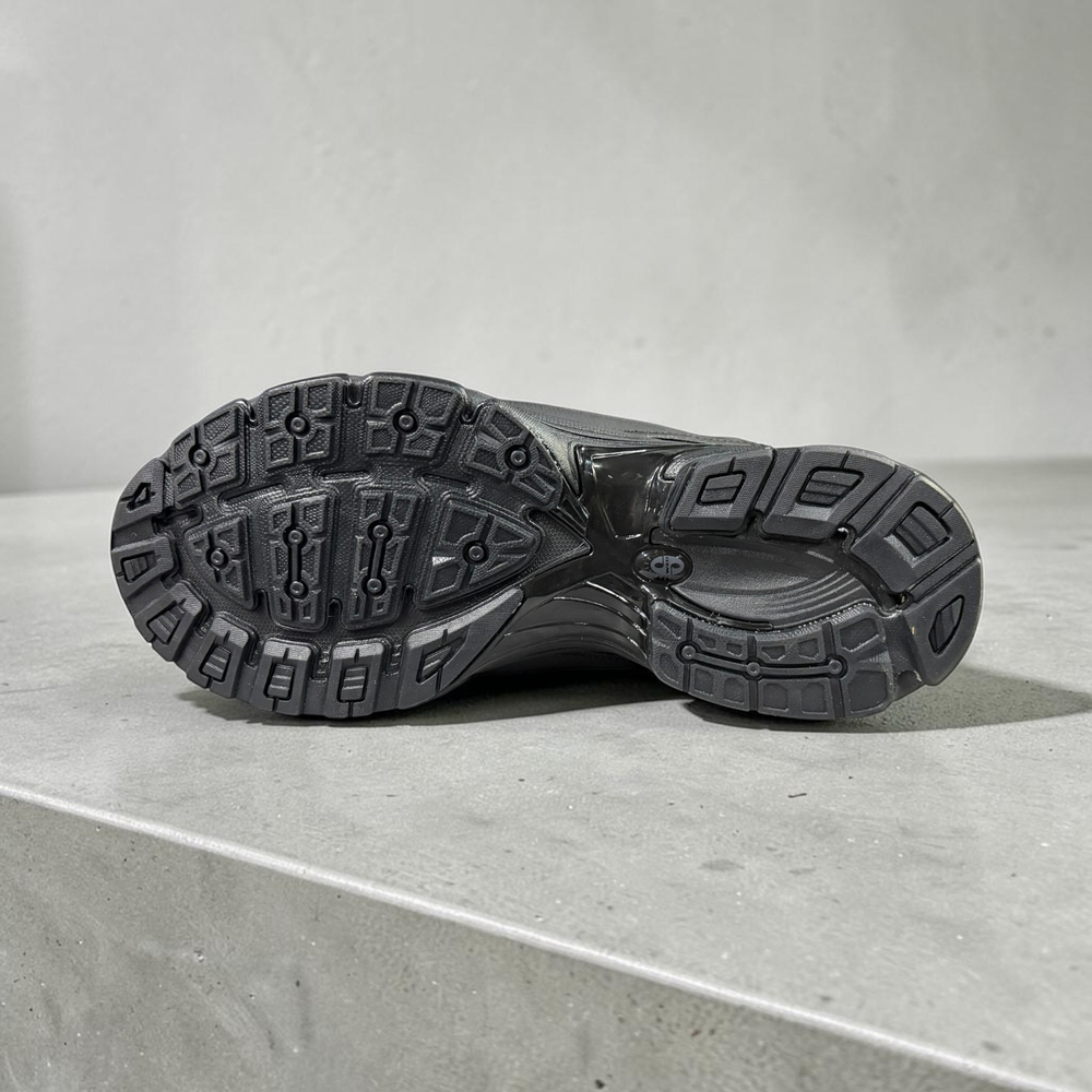 New Balance 740 Cordura • Total Black
