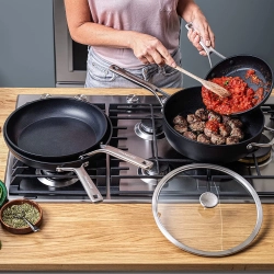 KitchenAid Сковорода из кованого закаленного алюминия 28см с крышкой CC005697-001