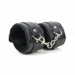 Наручники на меху SM Bondage Black
