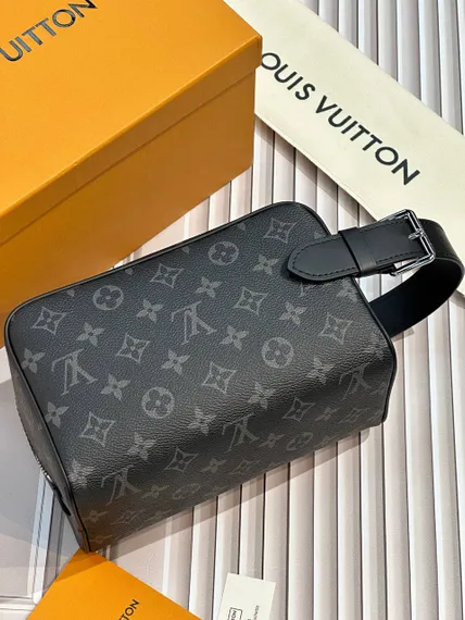 Несессер Louis Vuitton Locker Dopp Kit