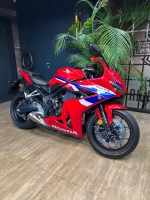 Honda CBR 650R, 2025 red