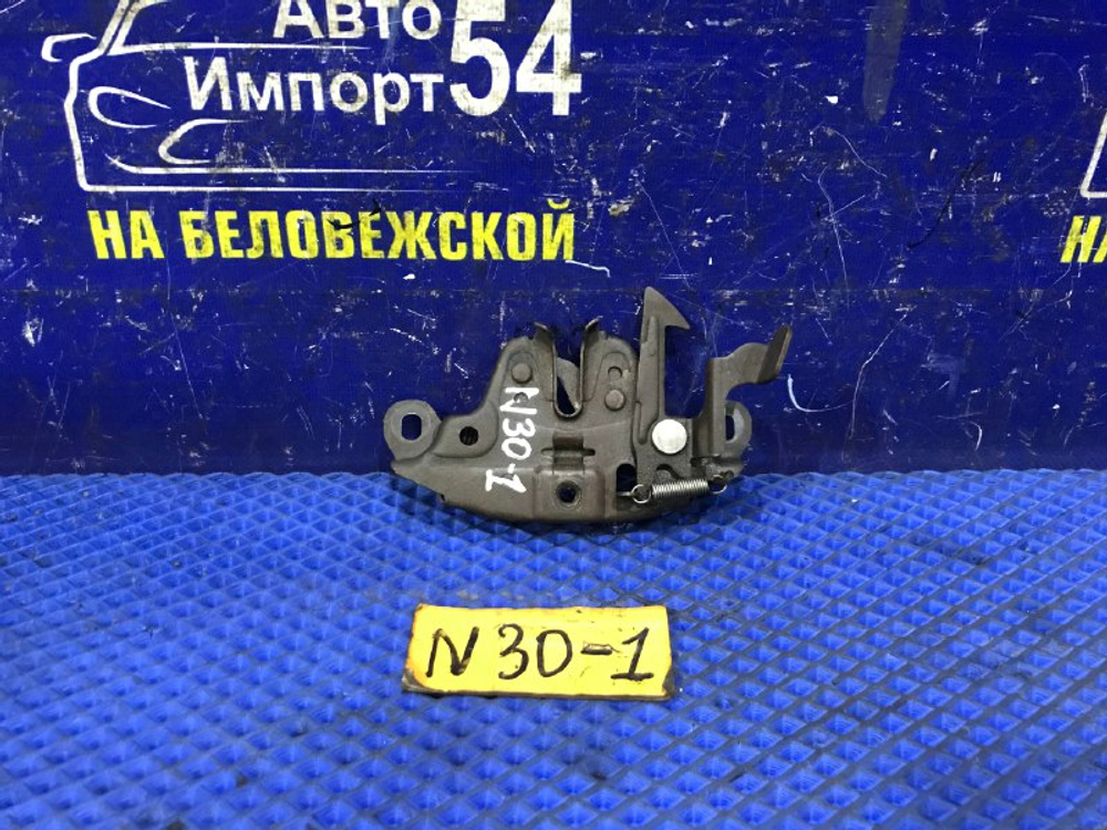 Замок капота NISSAN R’NESSA 1999
