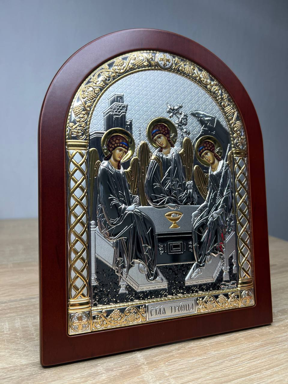 Св. Троица, икона арочная, красное дерево 175х225