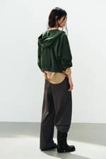 ТОЛСТОВКА С МОЛНИЕЙ С ЭФФЕКТОМ ПОТЕРТОСТИ — ZARA
