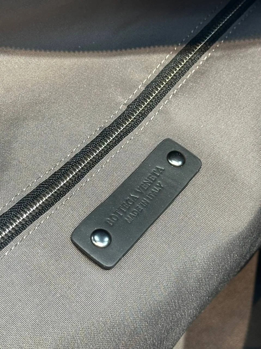 Дорожная сумка Bottega Veneta Intrecciato чёрная кожаная премиум класса