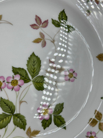 Тарелка 27,5см Wedgwood, Wild Strawberry