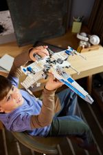 Конструктор LEGO Star Wars 75460 New Republic X-Wing Starfighter