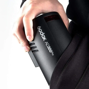 Вспышка аккумуляторная Godox Witstro AD300Pro с поддержкой TTL