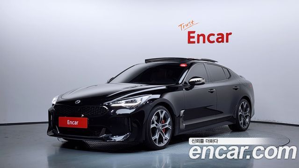 KIA Stinger 3.3 Turbo AWD — 2020