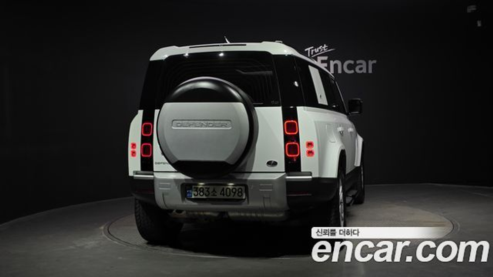Land Rover Defender 110 D250 S — 2022