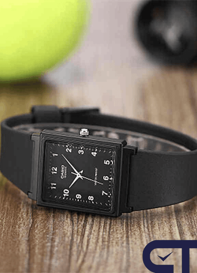 CASIO MQ-27-1B — классические аналоговые часы с чёрным циферблатом