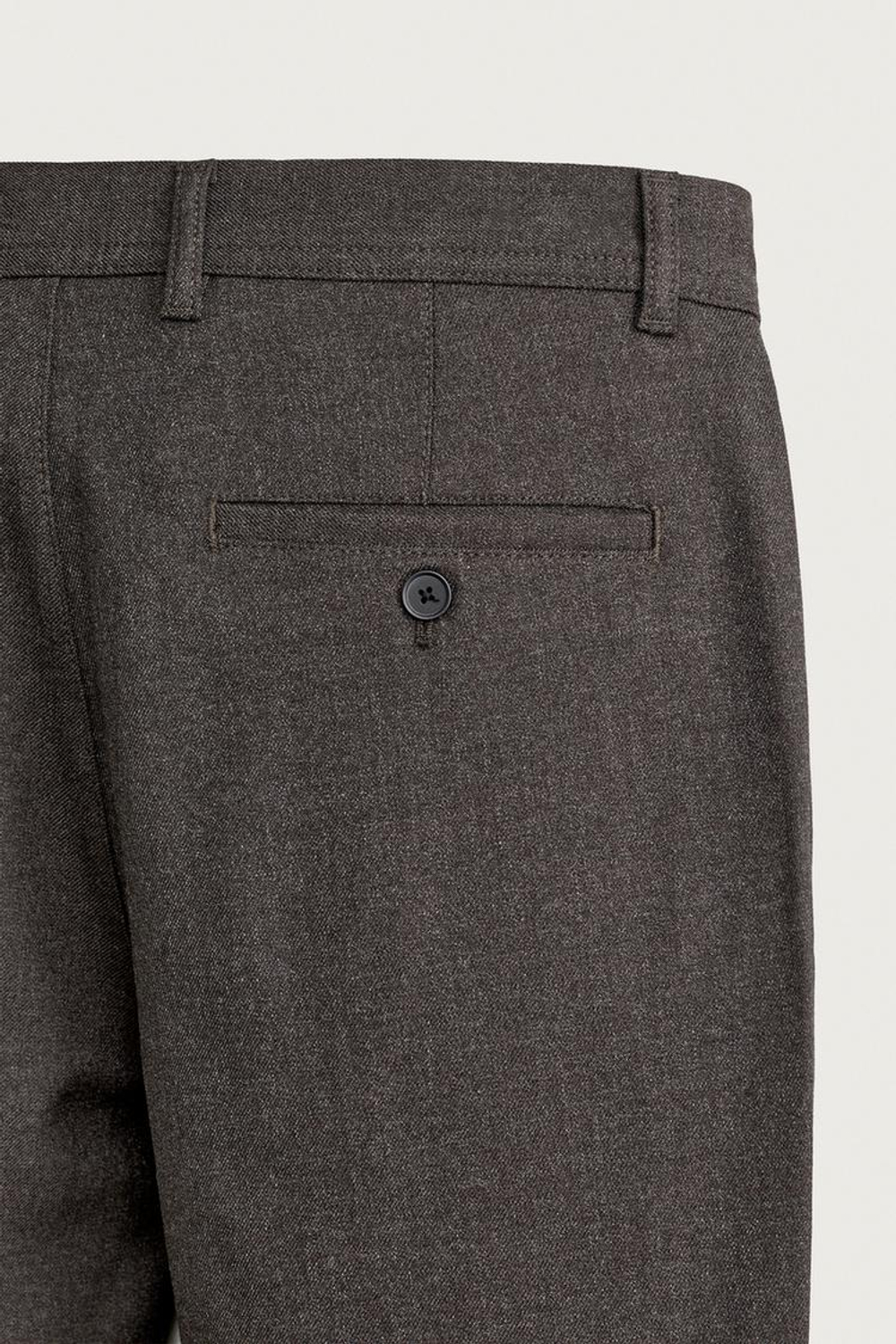 ZARA БРЮКИ ЧИНОС ИЗ КОМФОРТНОЙ РЕЛЬЕФНОЙ ТКАНИ, ТЕМНО-КОРИЧНЕВЫЙ