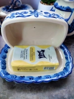 Масленка фарфоровая для сливочного масла Гжель