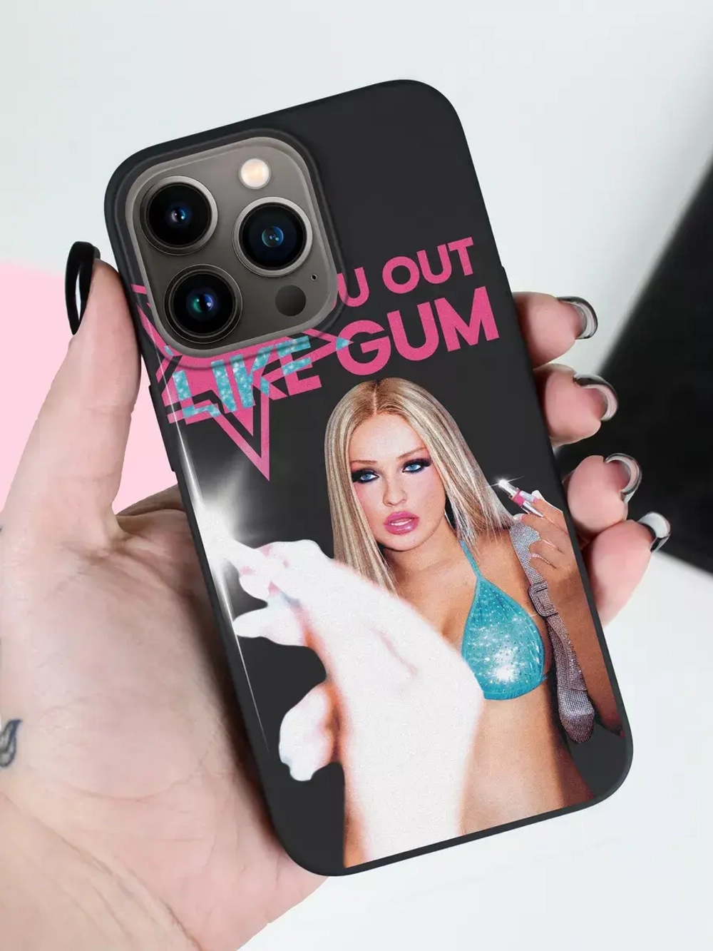 Чехол на iPhone 15 Pro с 3D принтом