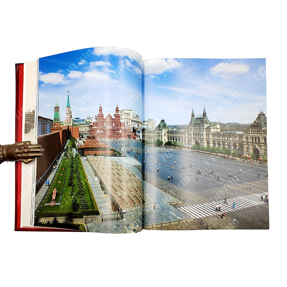 Девятов С. В. Московский Кремль XII–XXI веков. Альбом. — М.: Мастерская Зарубина. 2010