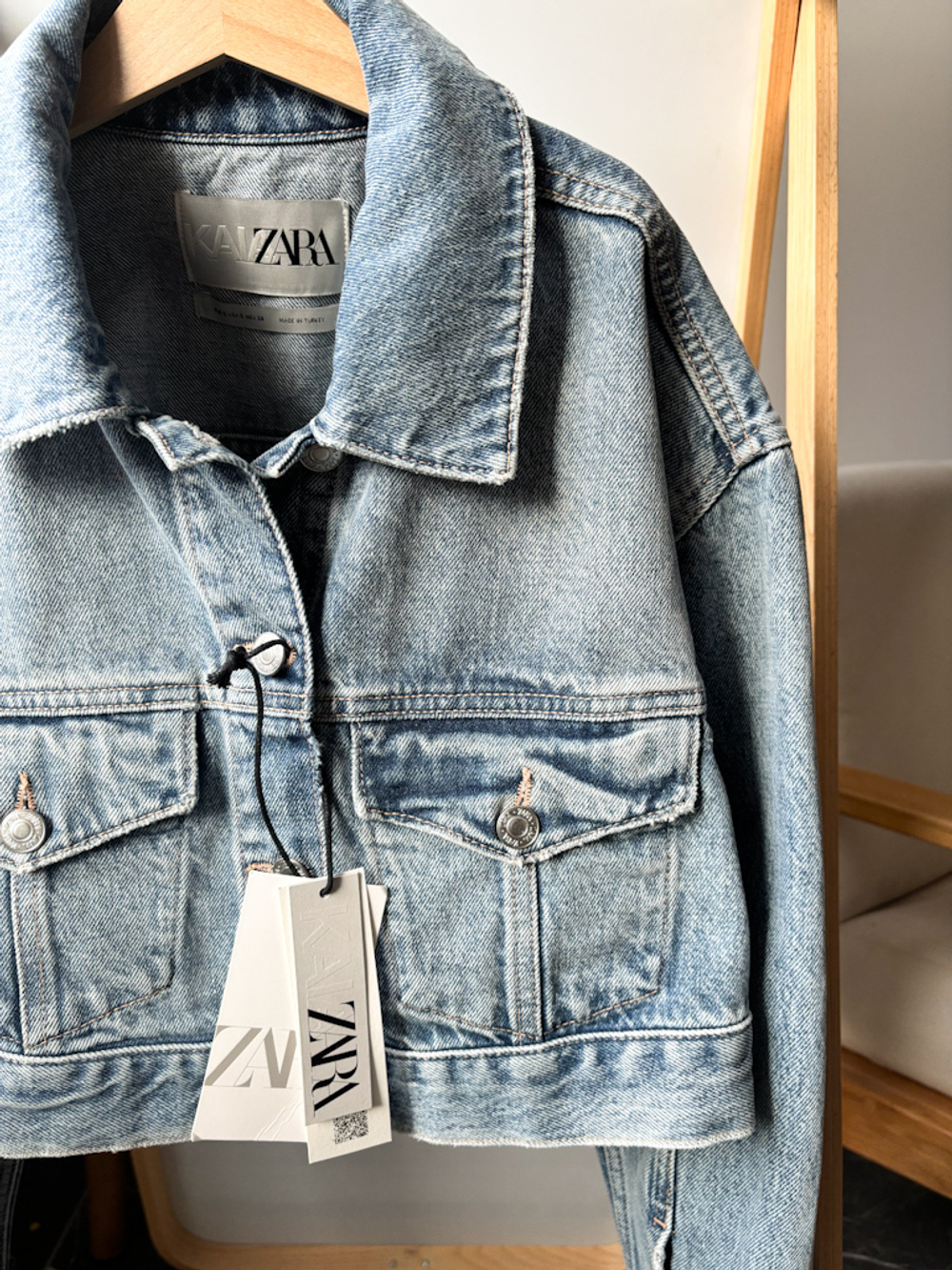 Новая джинсовая куртка Zara, S