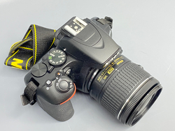 Nikon D3500 Kit 18-55mm SD слот не работает